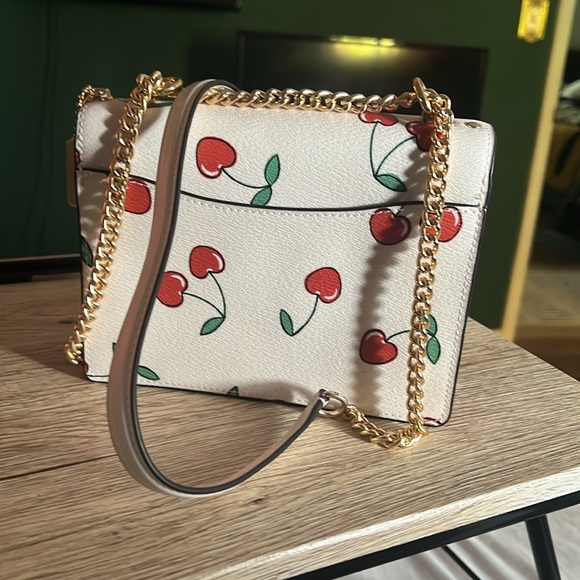 Coach Mini Klare Cherry - Picture 5 of 12